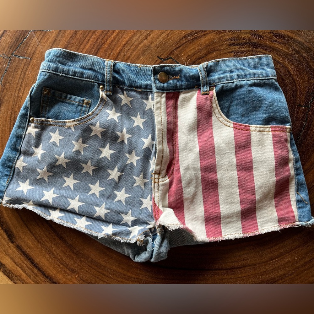 Forever 21 American Flag Denim Shorts, size 27